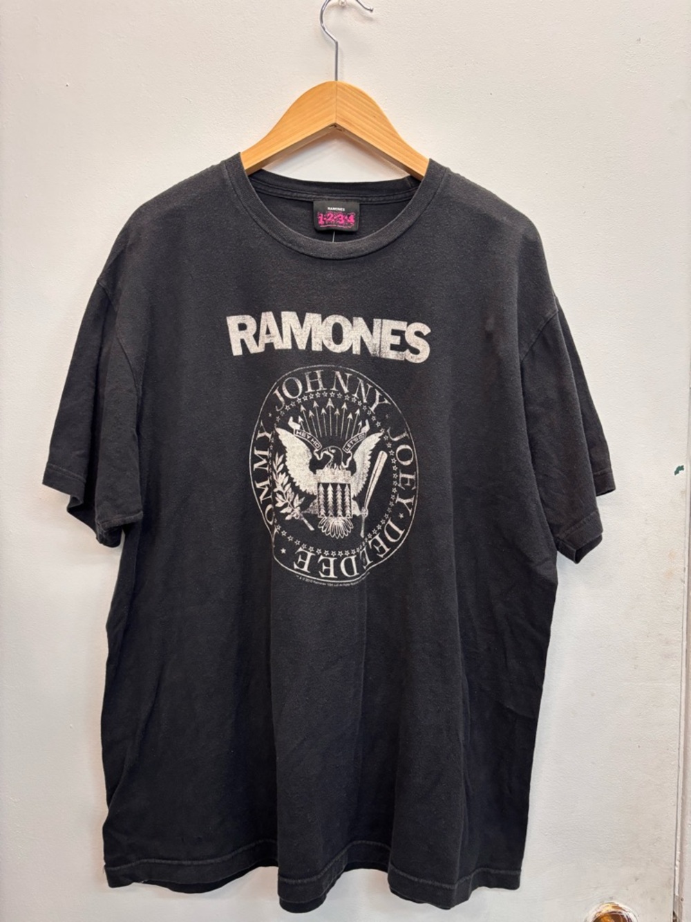 Ramones Faded 2010 Men’s Black Graphic T-shirt Band Tee XL Punk Grunge